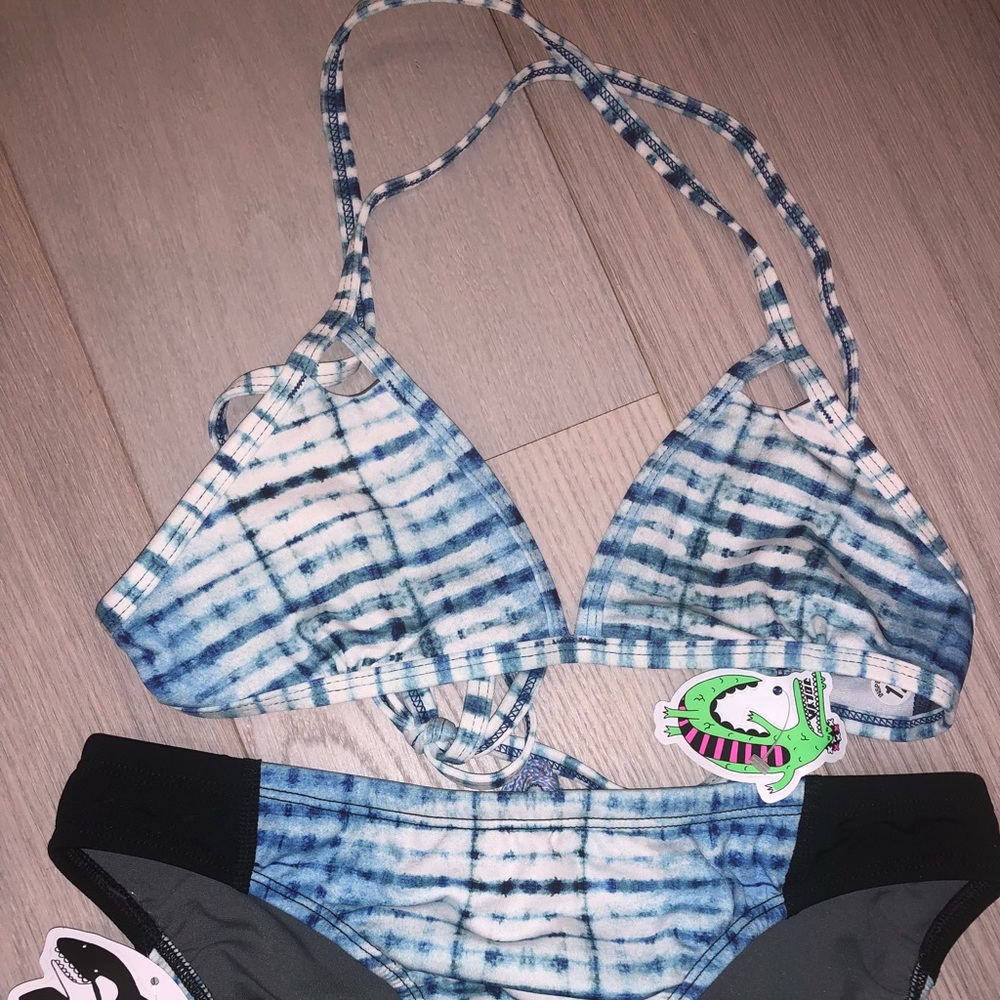 Jolyn bikini NEW